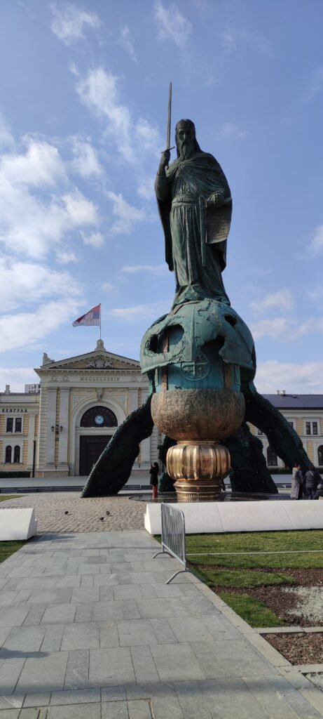 Monumento por fuera en Belgrado, Serbia