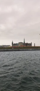 Lee más sobre el artículo Ruta por los mejores castillos de Copenhague y alrededores: Guía completa y consejos