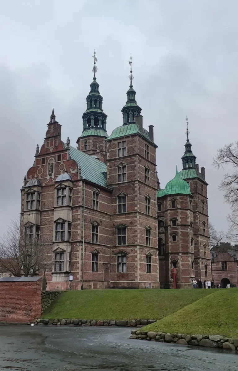Castillo de Rosenborg en el centro de Copenhague, en Dinamarca