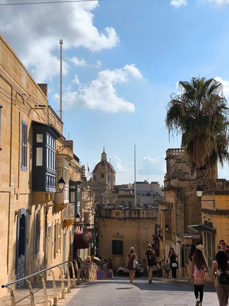 Calles medievales de Gozo en Malta