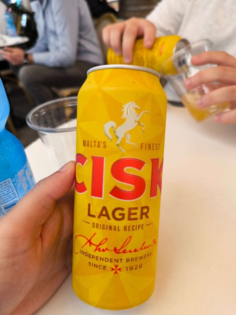 Cerveza Cisk, imprescindible que tomar en Malta