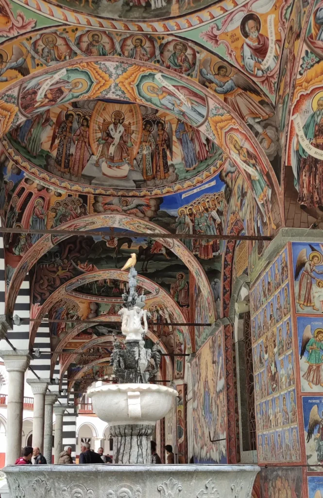 Frescos del Monasterio de Rila en Bulgaria, una excursión imprescindible desde Sofía