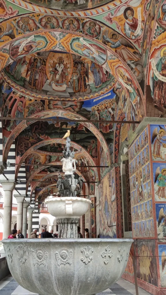 Frescos del Monasterio de Rila en Bulgaria, una excursión imprescindible desde Sofía