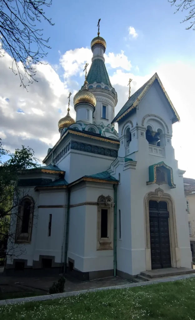 Iglesia rusa de San Nicolás de Mira en Sofía, Bulgaria