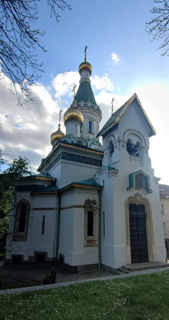 Iglesia rusa de San Nicolás de Mira en Sofía, Bulgaria