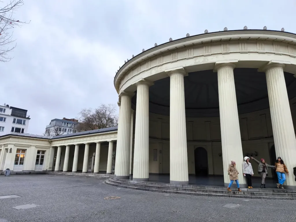 Elisenbrunnen en Aachen es uno de los monumentos más importantes de Aquisgrán que ver en 1 día