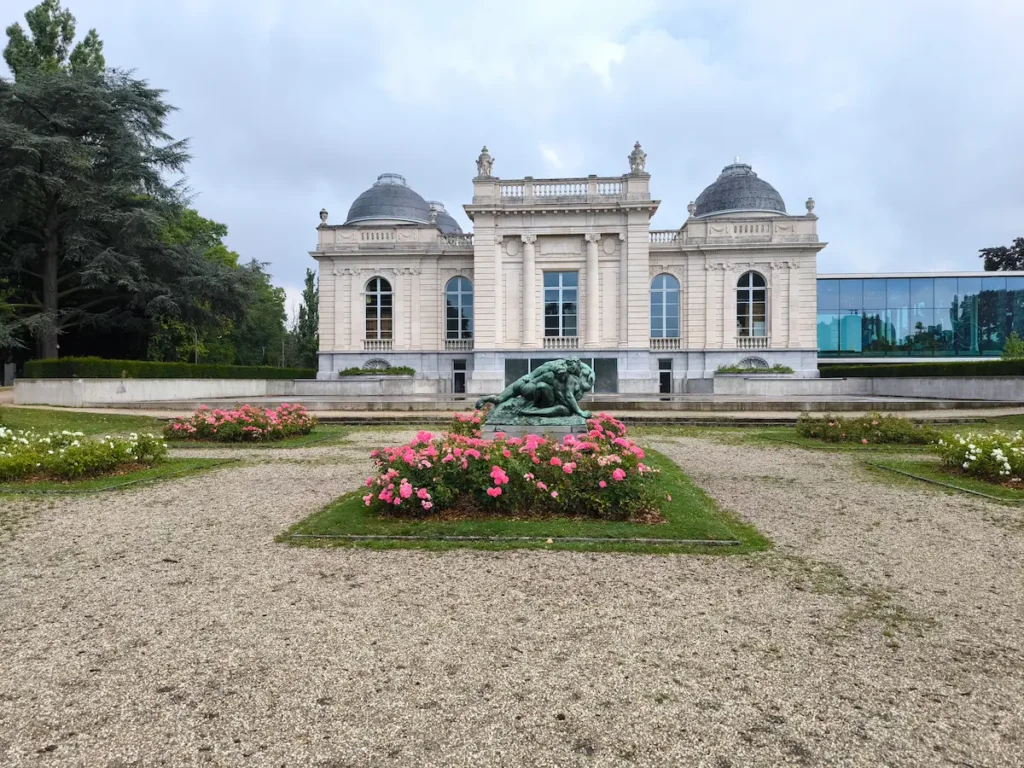 La Boverie dentro del parque, en Lieja, el pulmón verde que ver en 1 día en la ciudad de Bélgica