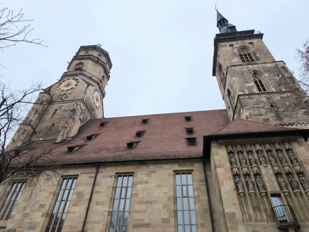Stiftskirche, de las mejores cosas que ver en Stuttgart en 1 día, la ciudad del motor de Alemania