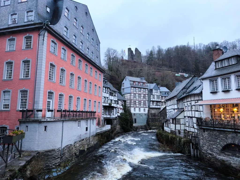 Rotes Haus en Monschau, uno de los imprescindibles que ver en 1 día en el pueblo con más encanto de Alemania