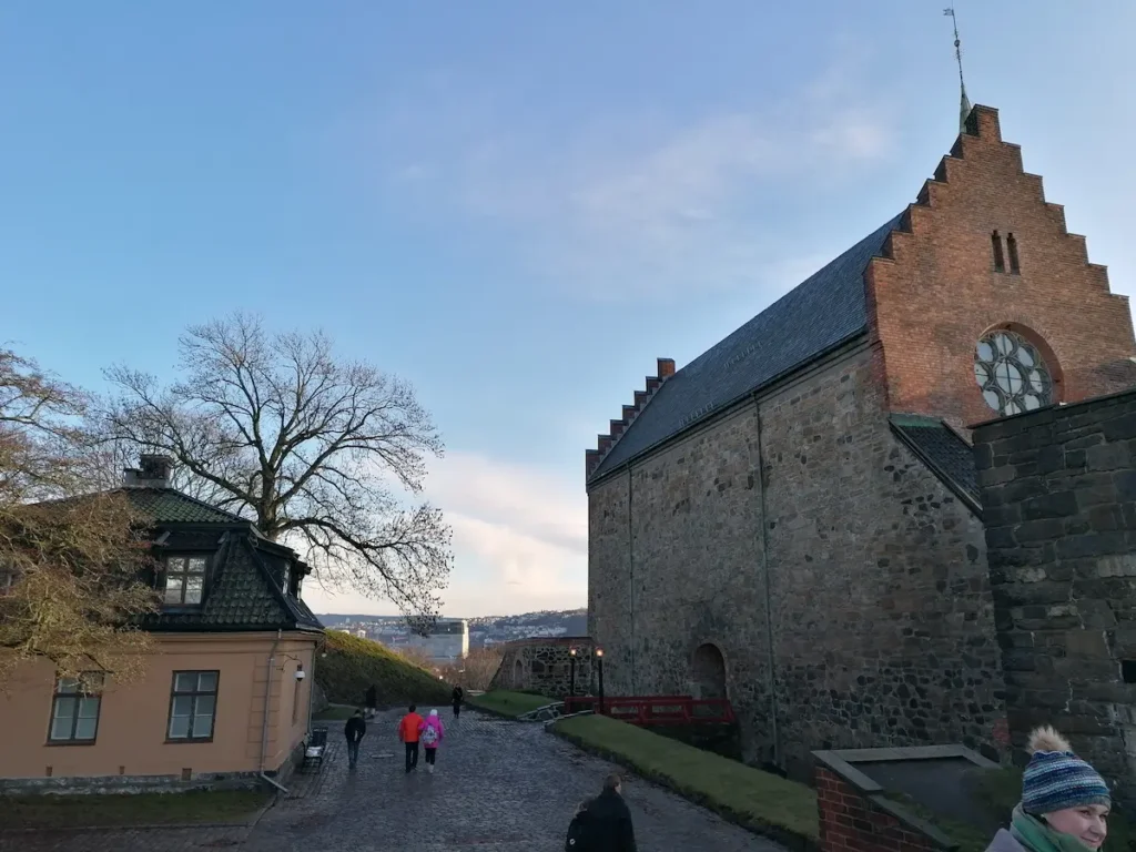 Akershus fengselskirke en la Fortaleza en Oslo, Noruega