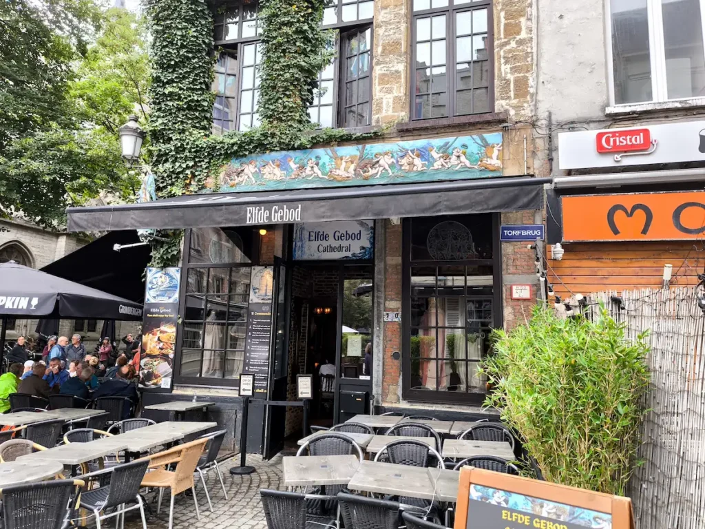 Entrada del Het Elfde Gebod en Amberes