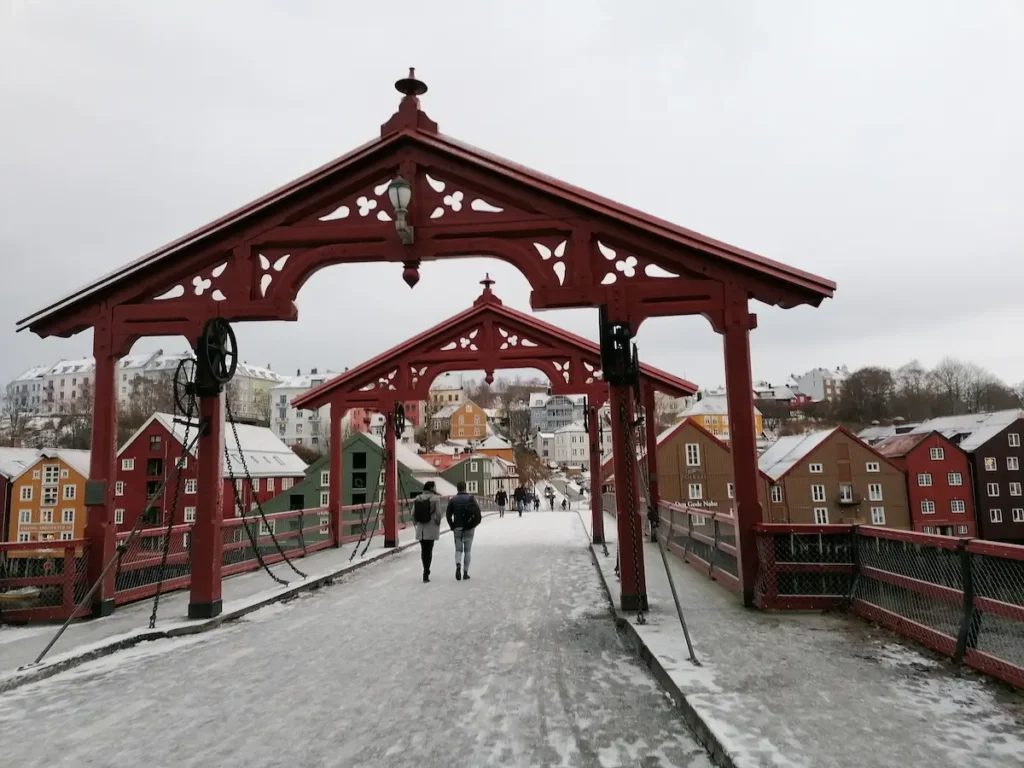 Puente Viejo Gamle Bybro en Trondheim, Noruega