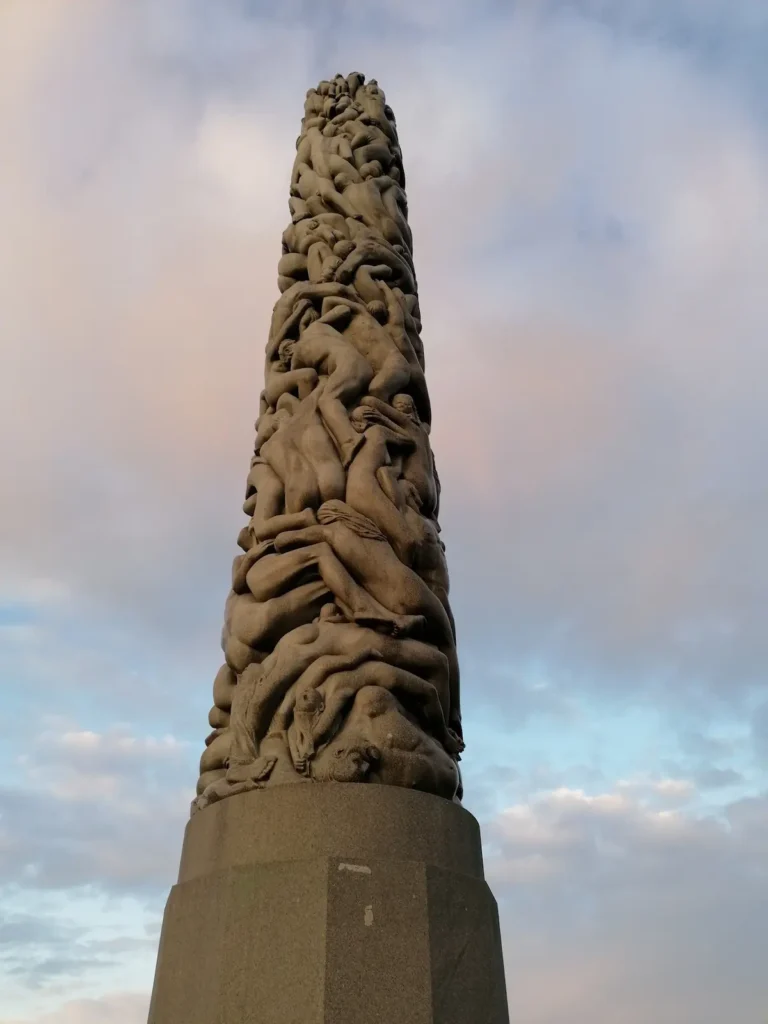 Monolito del Parque Vigeland en Oslo, Noruega, de las mejores cosas que ver en 1 día