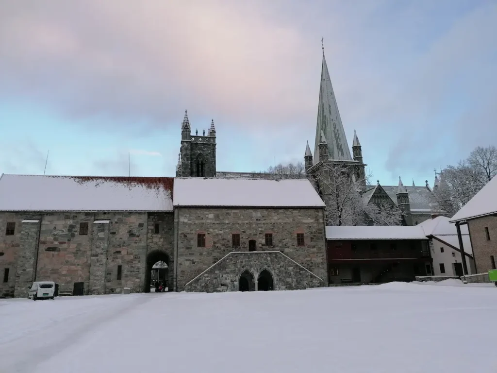 Palacio Arzobispal de Trondheim en Noruega