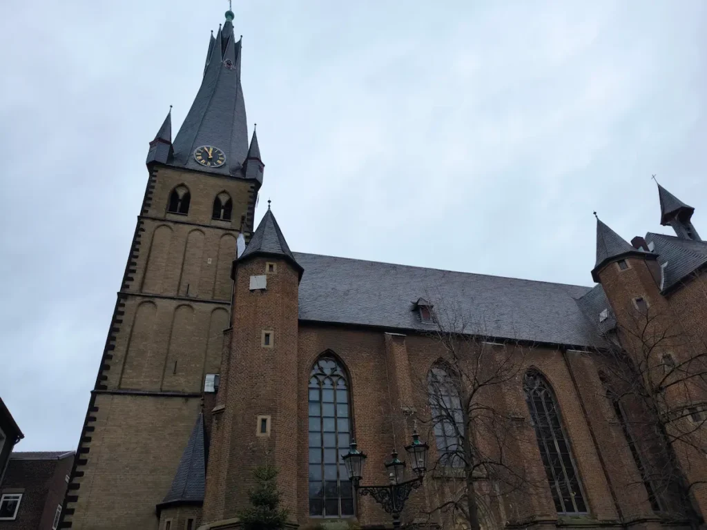 Basílica de San Lamberto en Düsseldorf, uno de los imprescindibles de la capital del Rin alemana