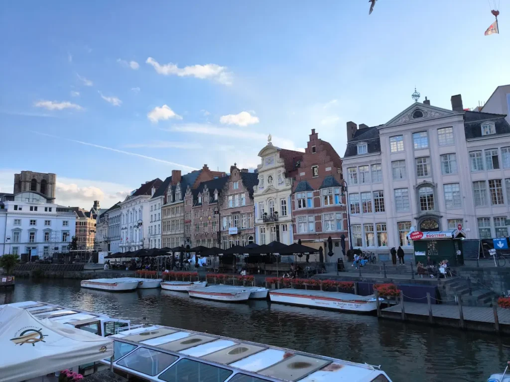 Muelle de Graslei, uno de los imprescindibles de Gante en Bélgica