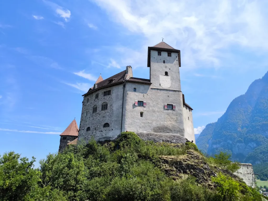 Castillo de Gutenberg en Balzers, uno de los monumentos más bonitos de Liechtenstein