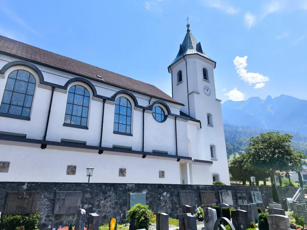 Iglesia Pfarrkirche St. Gallus en Triesen, Liechtenstein