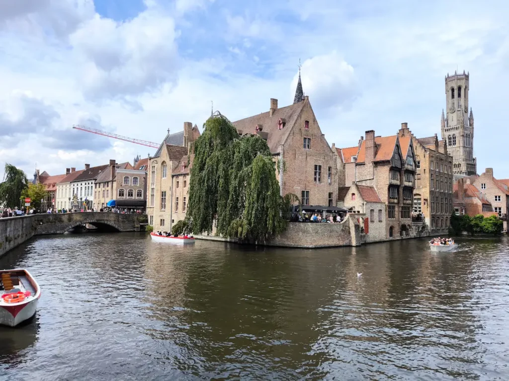 Muelle del Rosario, la foto más bonita de Brujas, en Flandes, Bélgica