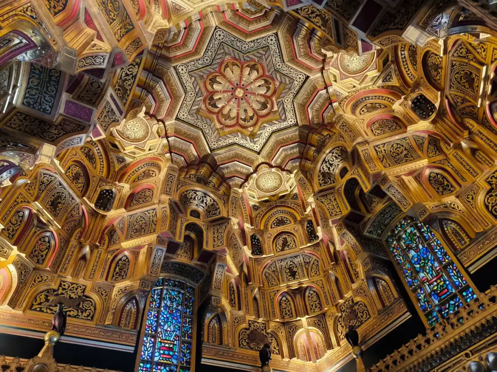 Sala Árabe en el Museo del Castillo de Cardiff, una de las cosas más bonitas que ver en Gales