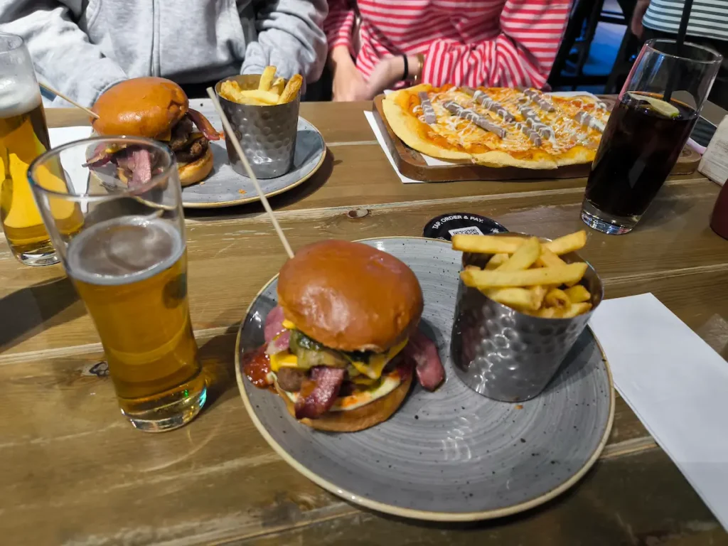 Elevens Bar And Grill en Cardiff, propiedad de Gareth Bale, es uno de los mejores lugares donde comer y tomar algo en Gales