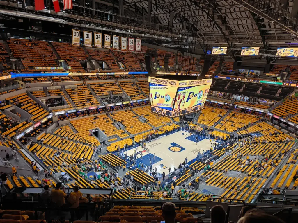 Gainbridge Fieldhouse, el estadio de los Indiana Pacers en Indianápolis, es uno de los lugares imprescindibles que ver en la ciudad de EEUU