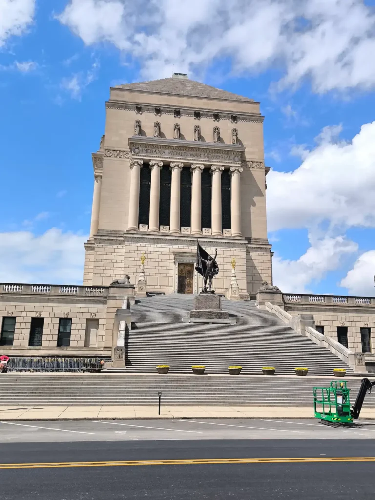 Indiana War Memorial and Museum, uno de los lugares imprescindibles que ver en Indianápolis