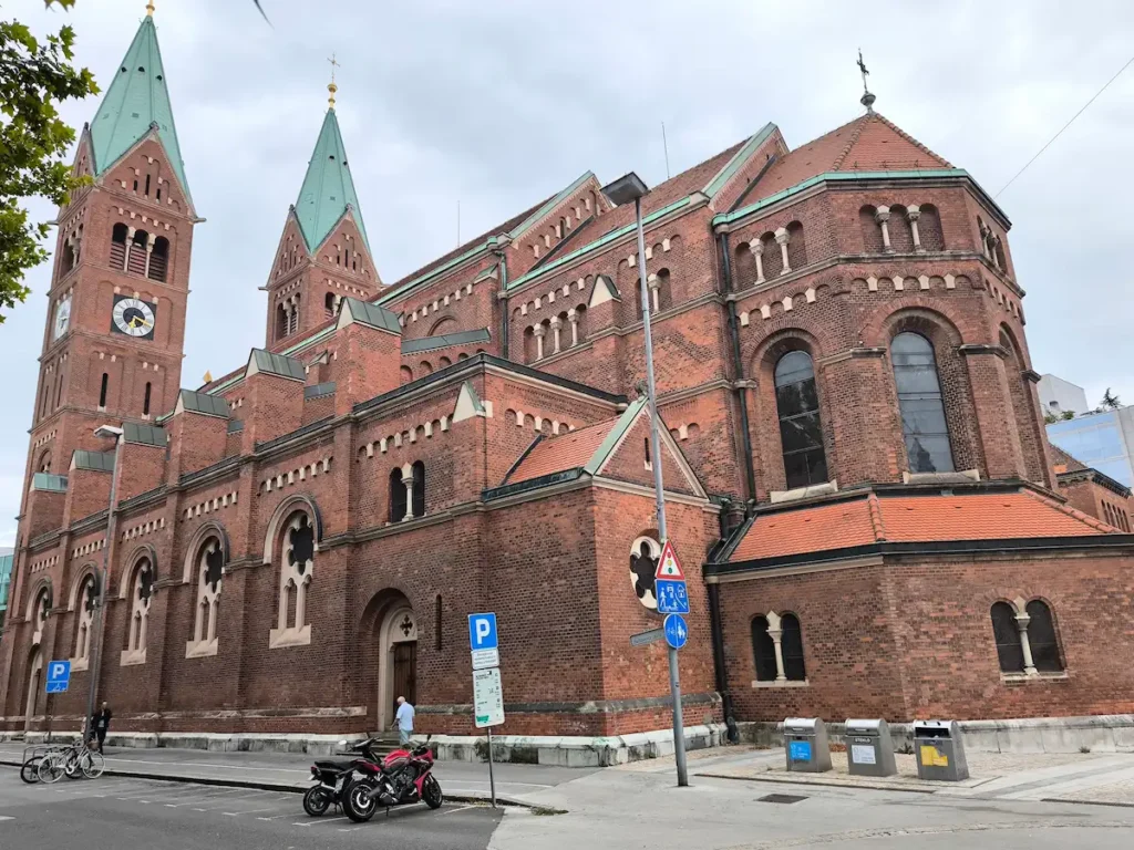 Basílica de Nuestra Madre de la Misericordia en Maribor, Eslovenia