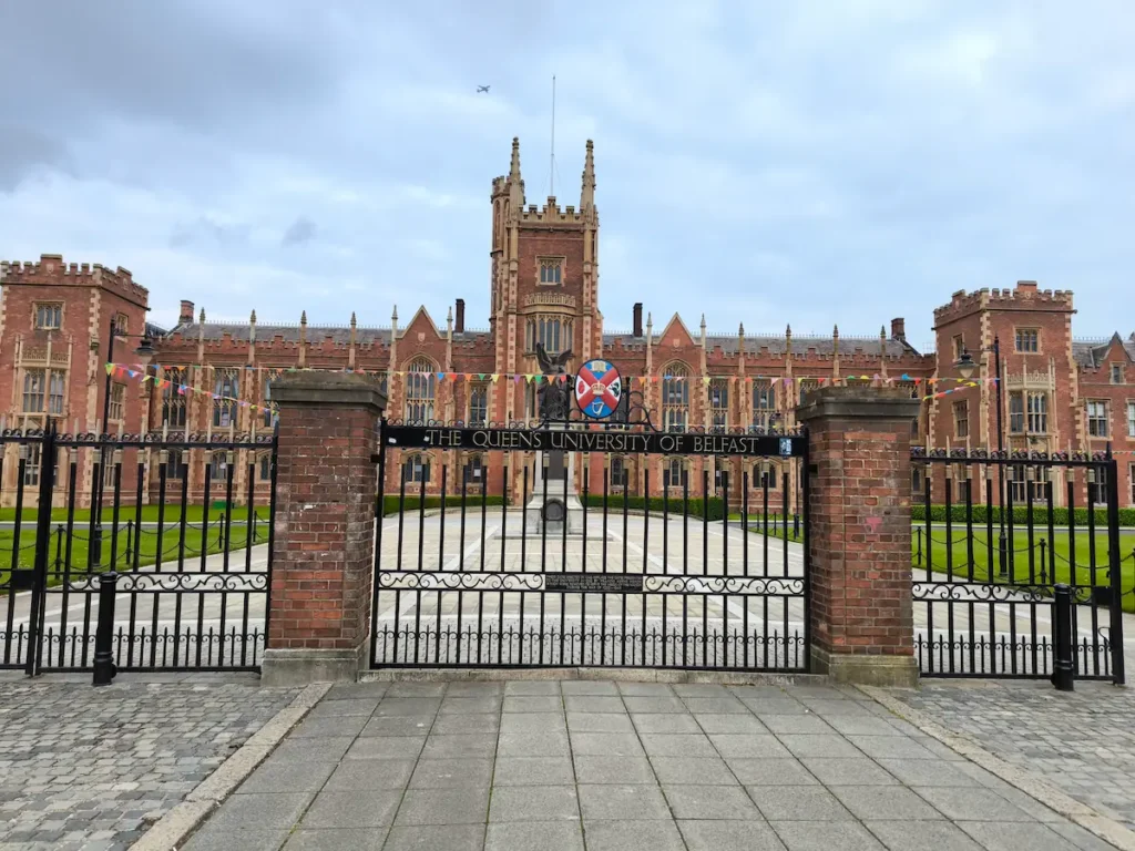 Queen's University, uno de los lugares que ver en Belfast en 1 o 2 días